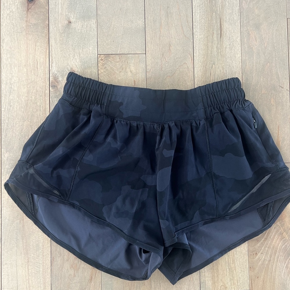 Lululemon Hotty Hot Short